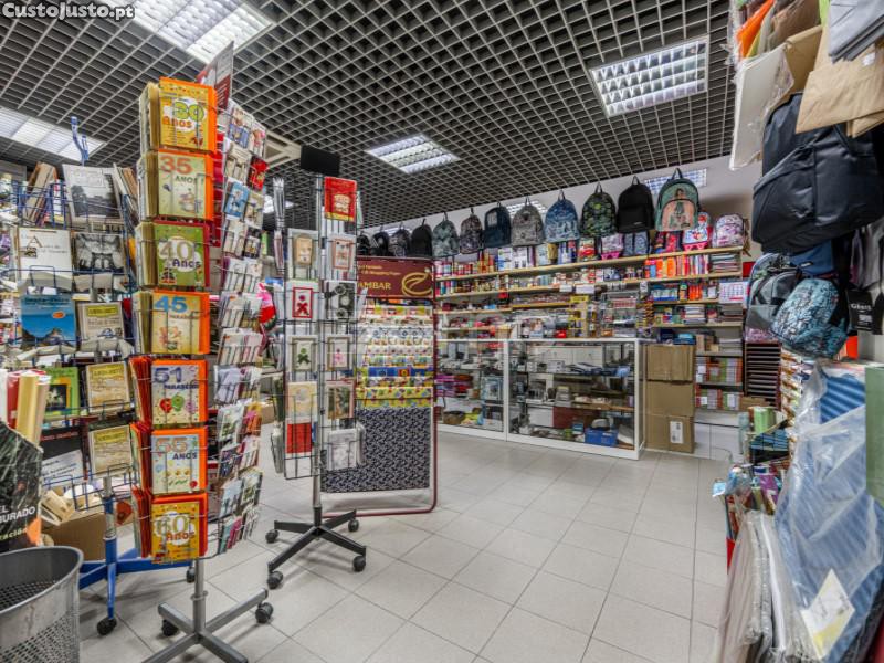 Papelaria E Livraria No Centro De Felgueiras