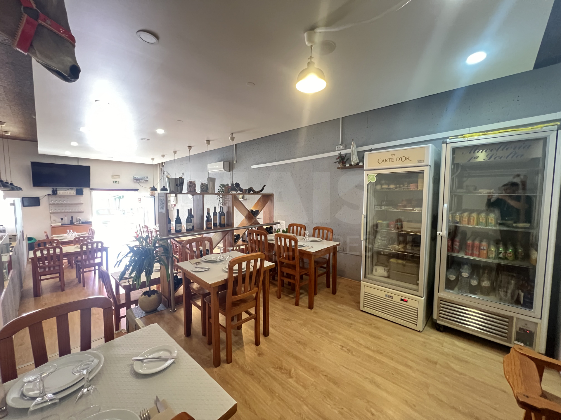 Restaurante em Funcionamento Perto do Baleal