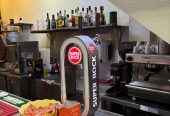 Restaurante equipado e a funcionar