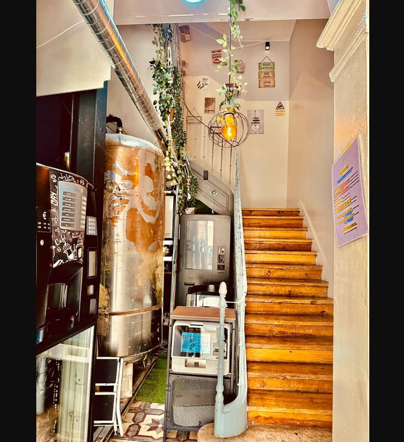 Hostel 90 pessoas