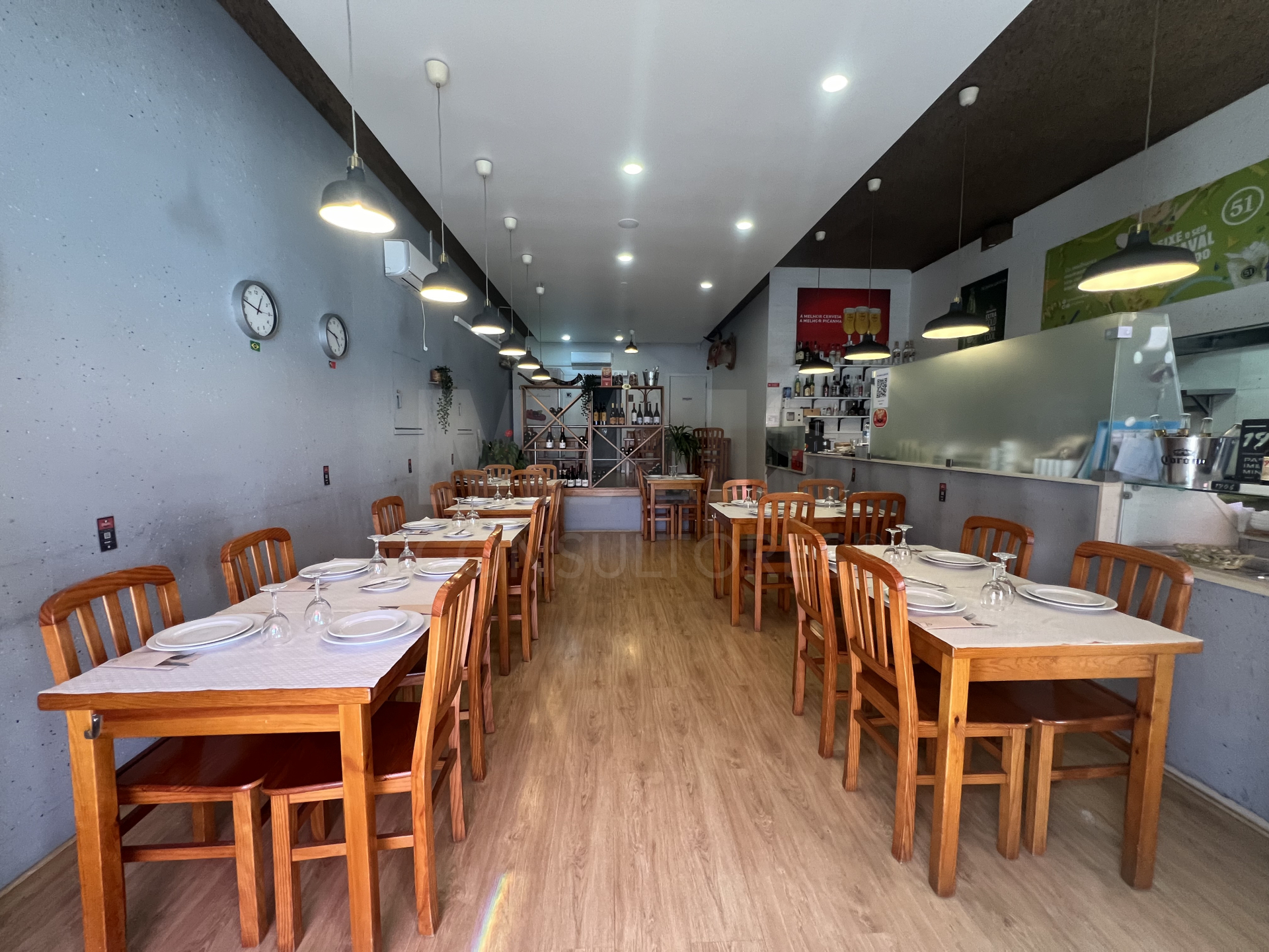 Restaurante em Funcionamento Perto do Baleal