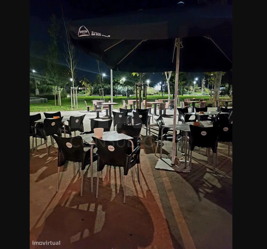 Cafe/Bar em pleno funcionamento