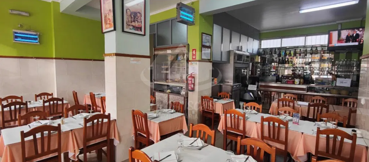 Trespasse de Restaurante com 178m2, com 150 lugares, na Bobadela.