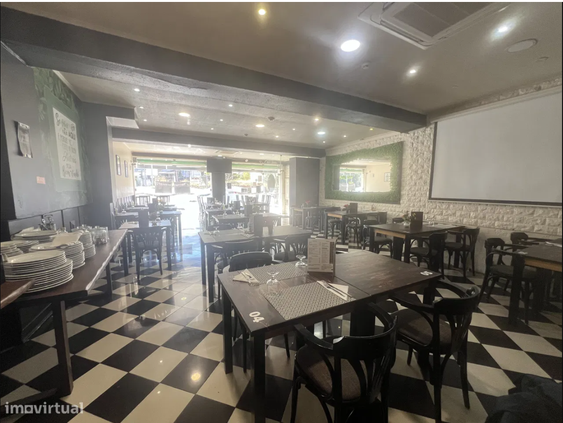 Trespasse de Restaurante em Pleno Funcionamento no Forte da Casa