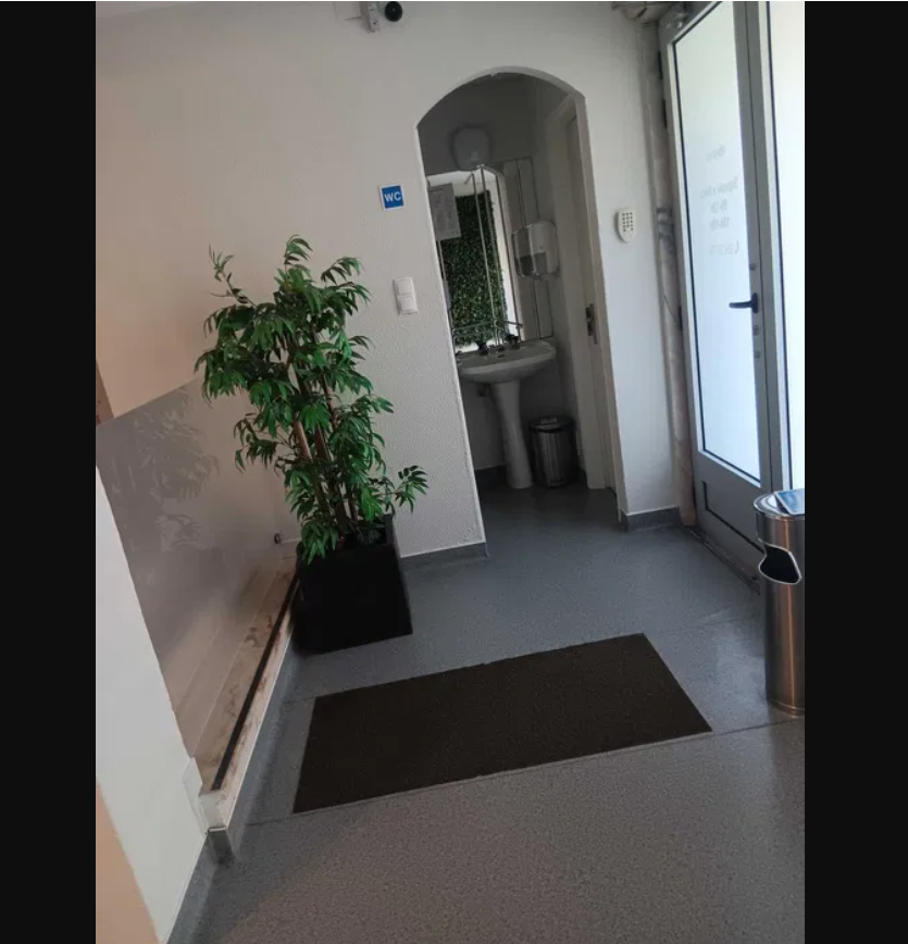 Trespasse de clinica médica e dentária Amadora