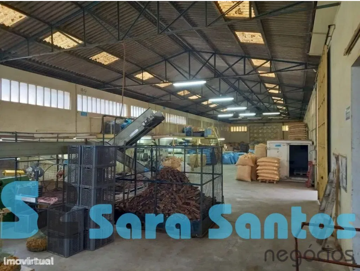 Espaço industrial para comércio
