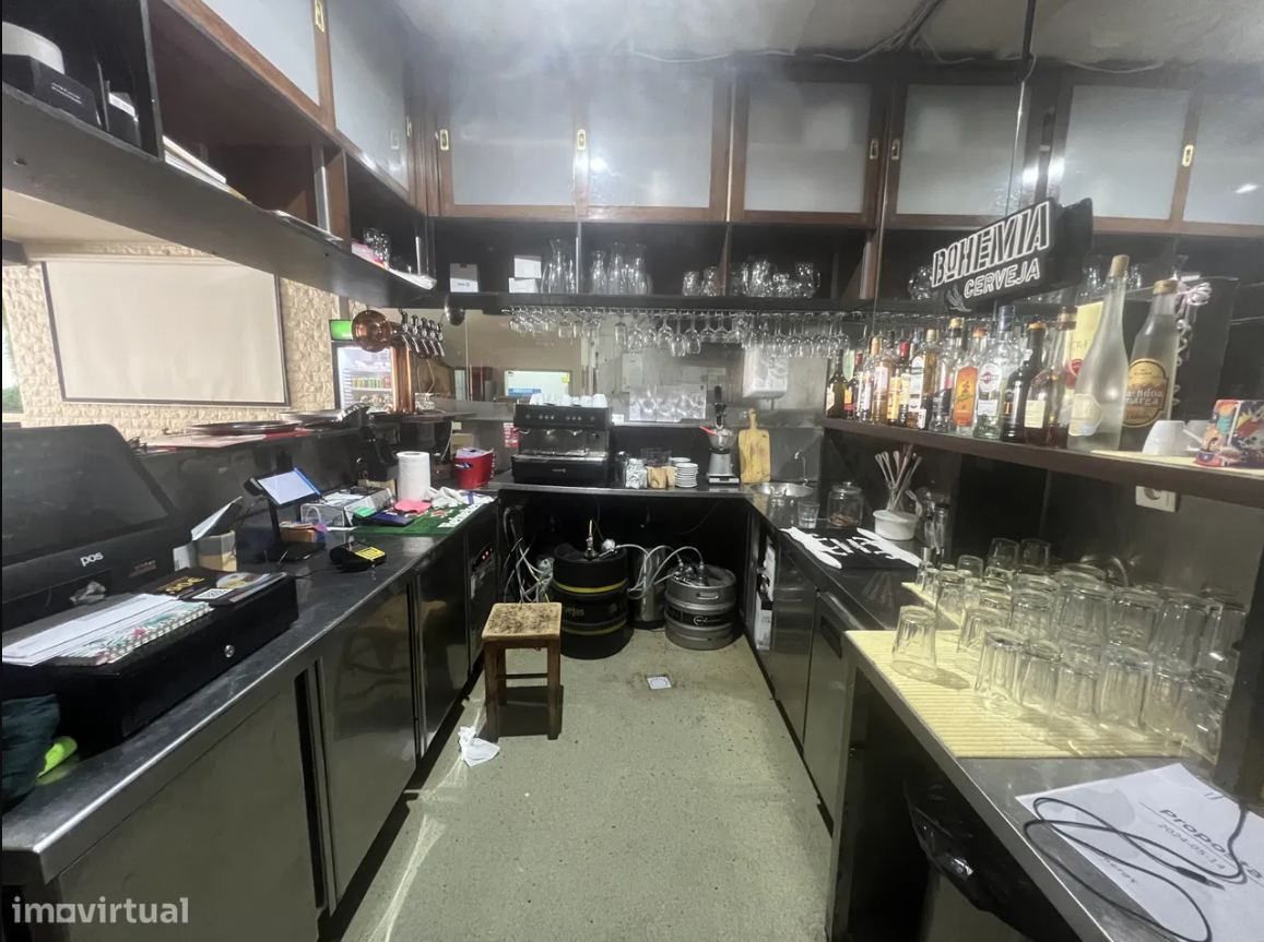 Trespasse de Restaurante em Pleno Funcionamento no Forte da Casa
