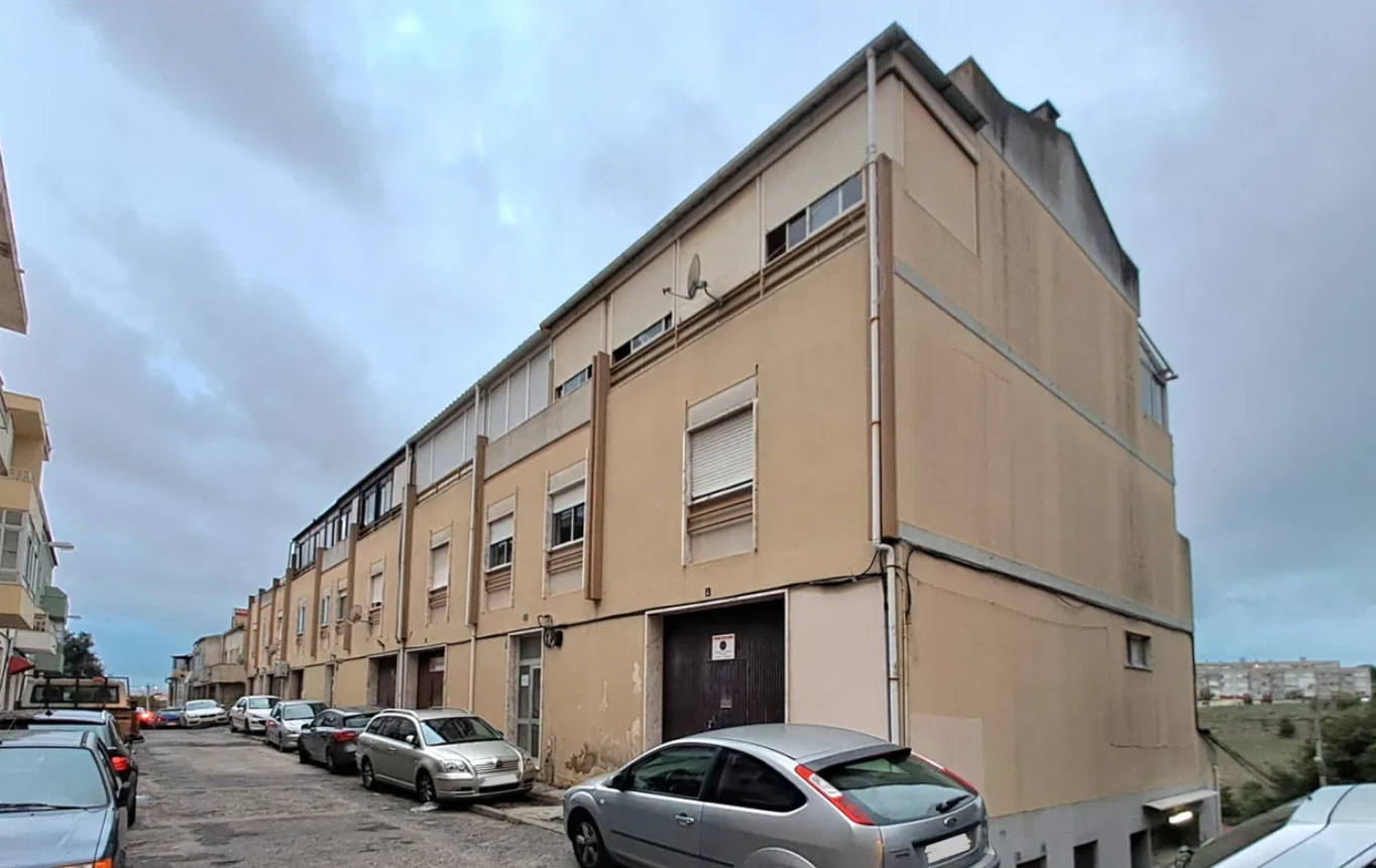 FÁBRICA p/ TRESPASSE ou CO-WORKING com 440 m2 num só piso