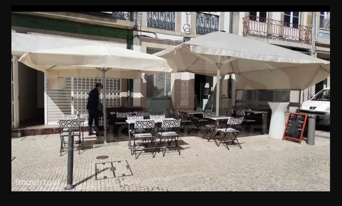 Restaurante no centro do Porto