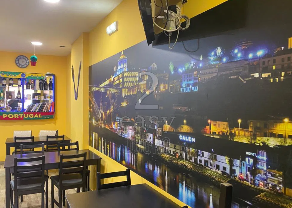 Restaurante para trespasse na rua João de Deus 103