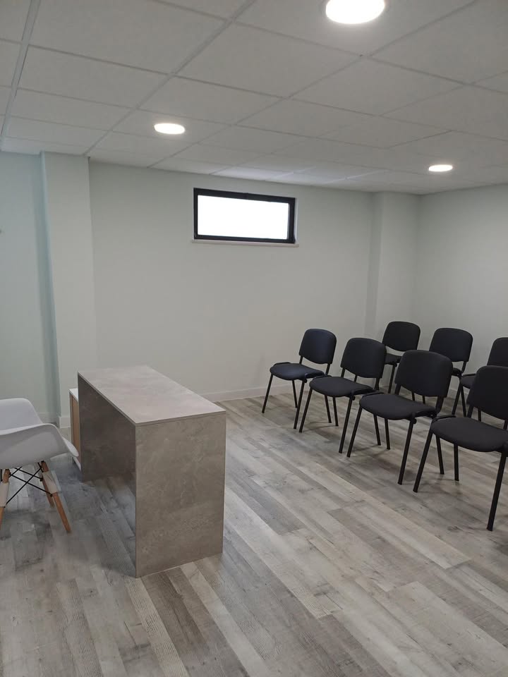 Gabinetes para alugar em Faro
