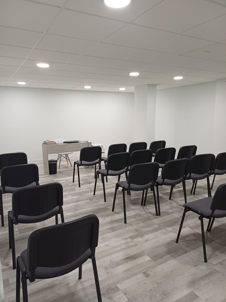 Gabinetes para alugar em Faro