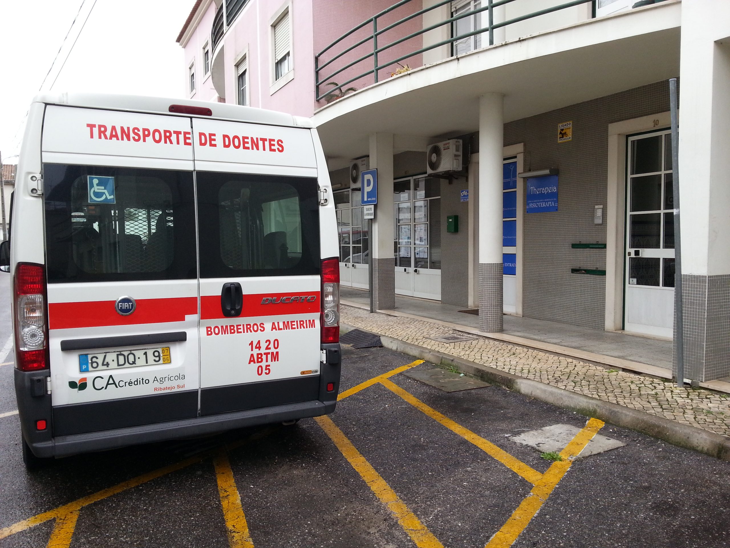 Clínica Fisioterapia + Estúdio T1 + Garagem