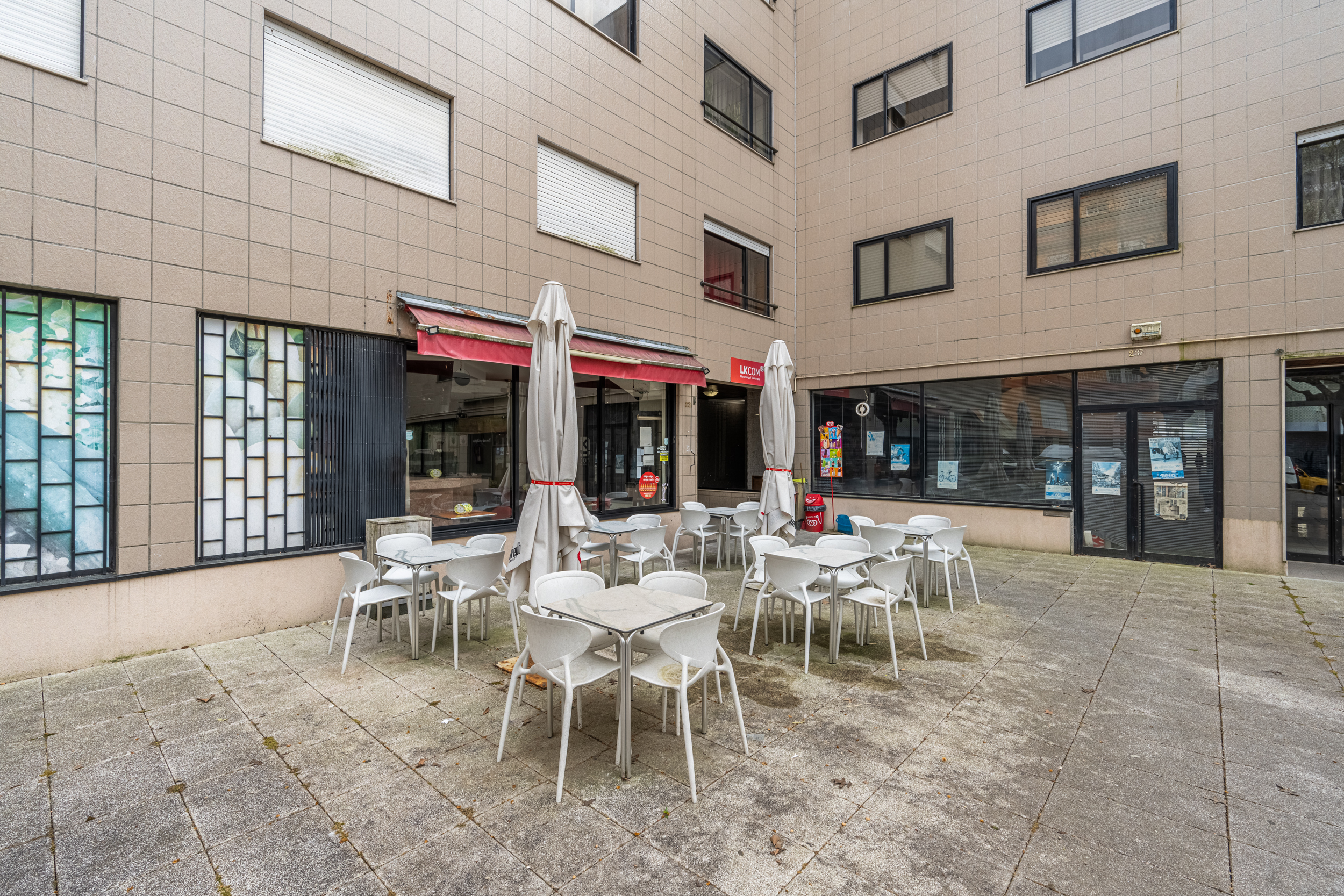 Café/Snack-bar em Braga com localização privilegiada e Esplanada